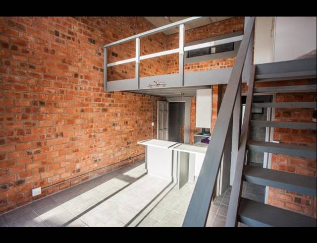1 BEDROOM TOWNHOUSE RENTED IN NEWTON PARK
